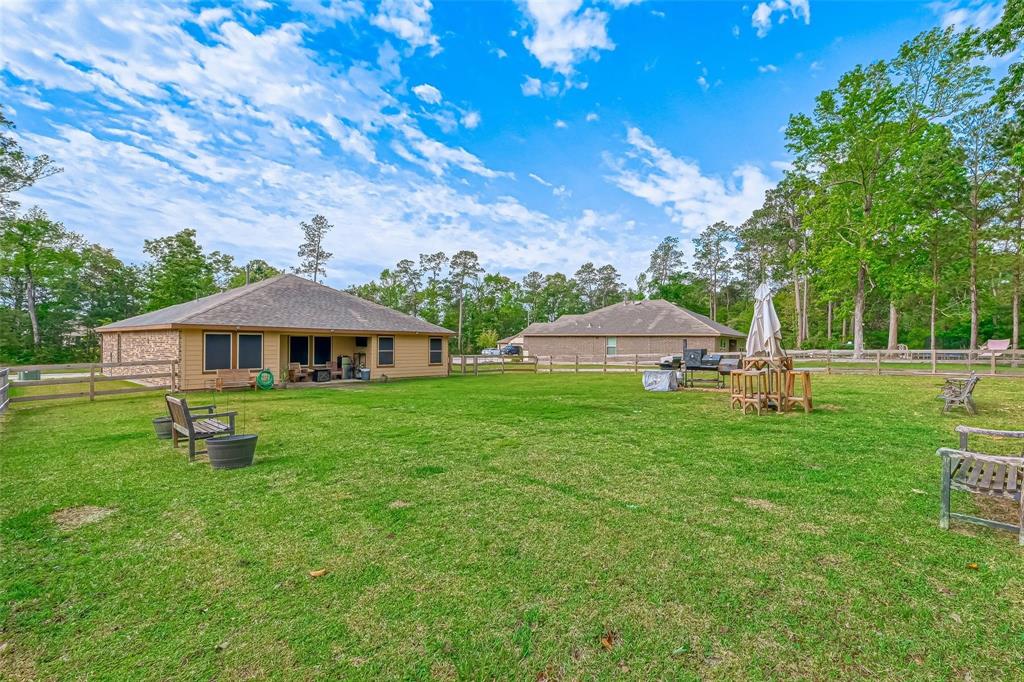 406 Rocky Ridge Drive, Anahuac, Texas image 15