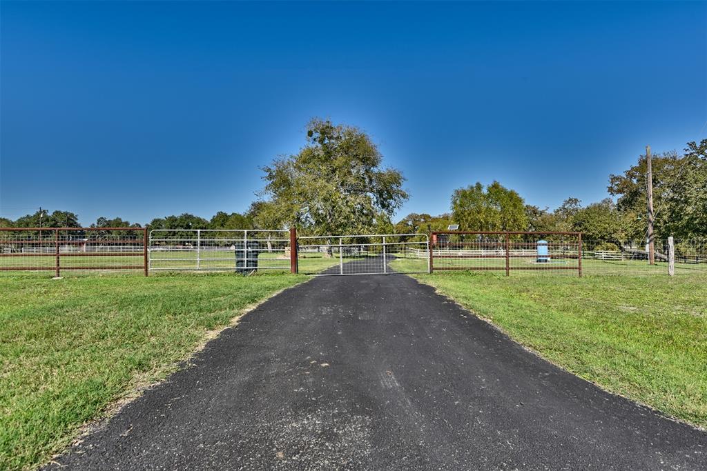 965 Us Highway 90, Flatonia, Texas image 9