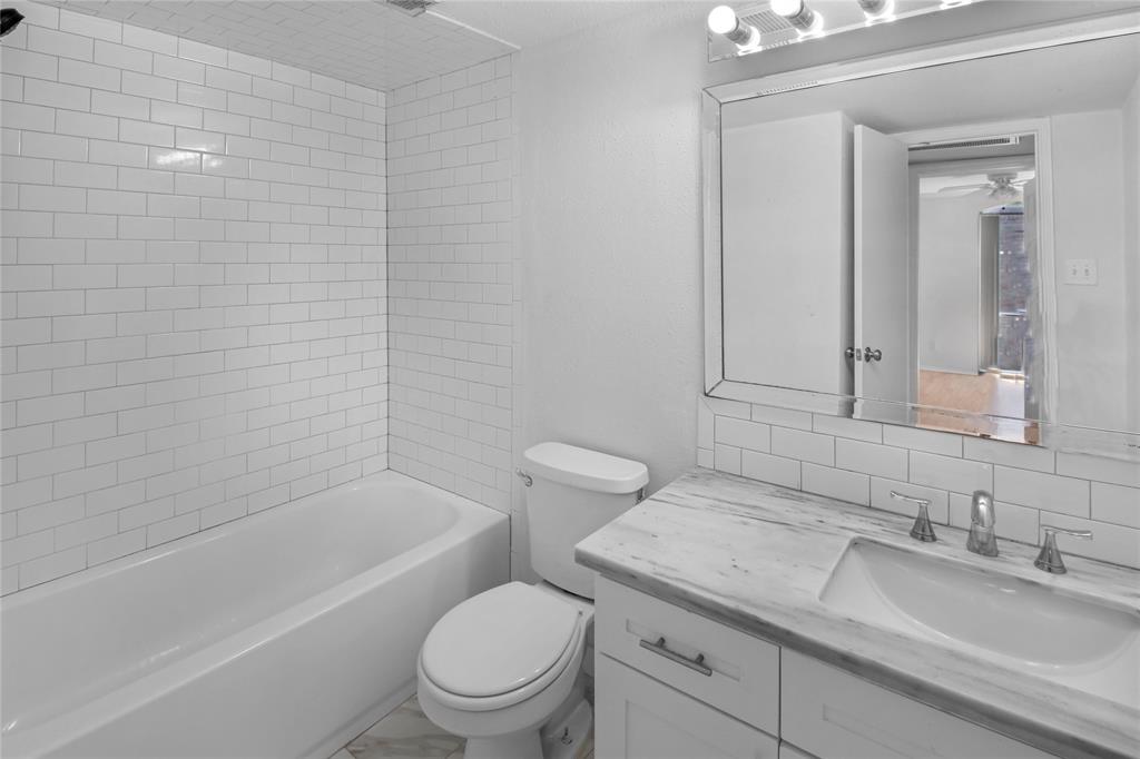 4631 Wild Indigo Street #574, Houston, Texas image 13