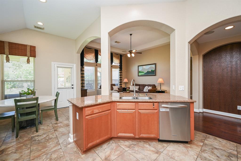 10023 Terrance Springs Lane, Katy, Texas image 15