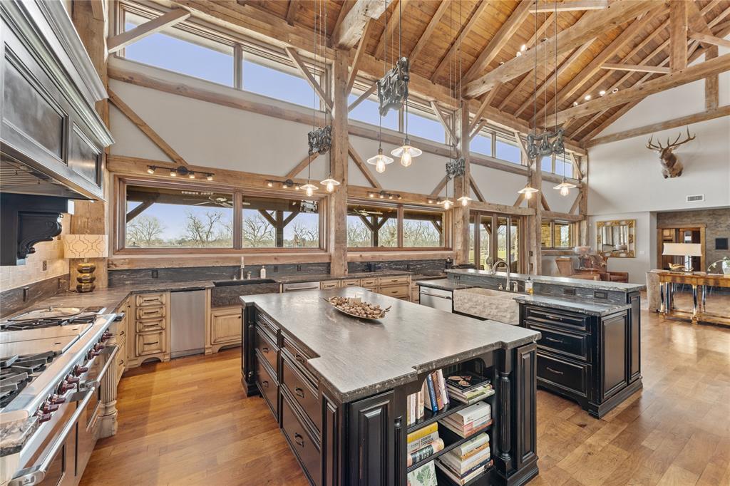 1000 River Trace Drive, Columbus, Texas image 15
