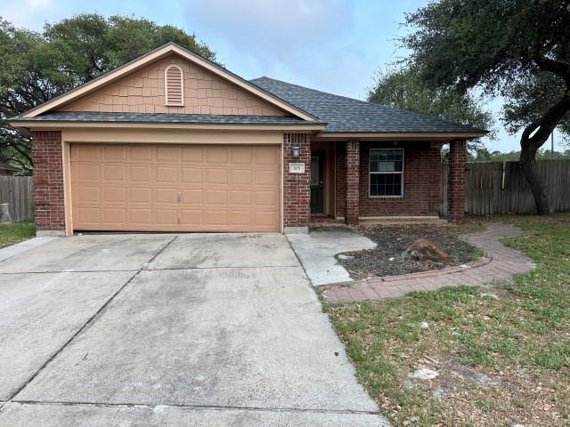 105 Heron Oaks St, Rockport, Texas image 1