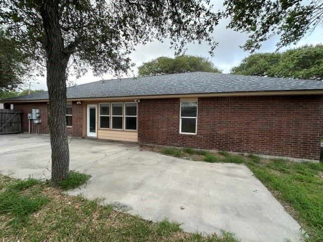 105 Heron Oaks St, Rockport, Texas image 4