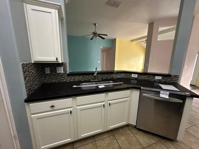 105 Heron Oaks St, Rockport, Texas image 6