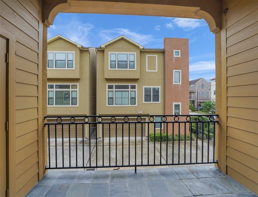 1615 W 24th Street #B, Houston, Texas image 2