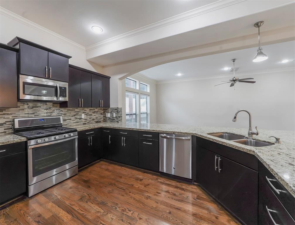 1615 W 24th Street #B, Houston, Texas image 1