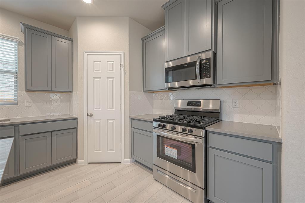1452 Sundown Glen Lane, Katy, Texas image 13
