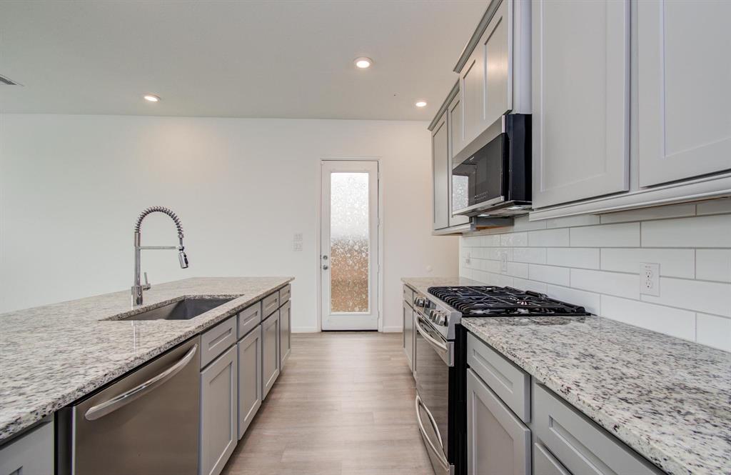 4138 Balboa Drive, Iowa Colony, Texas image 28