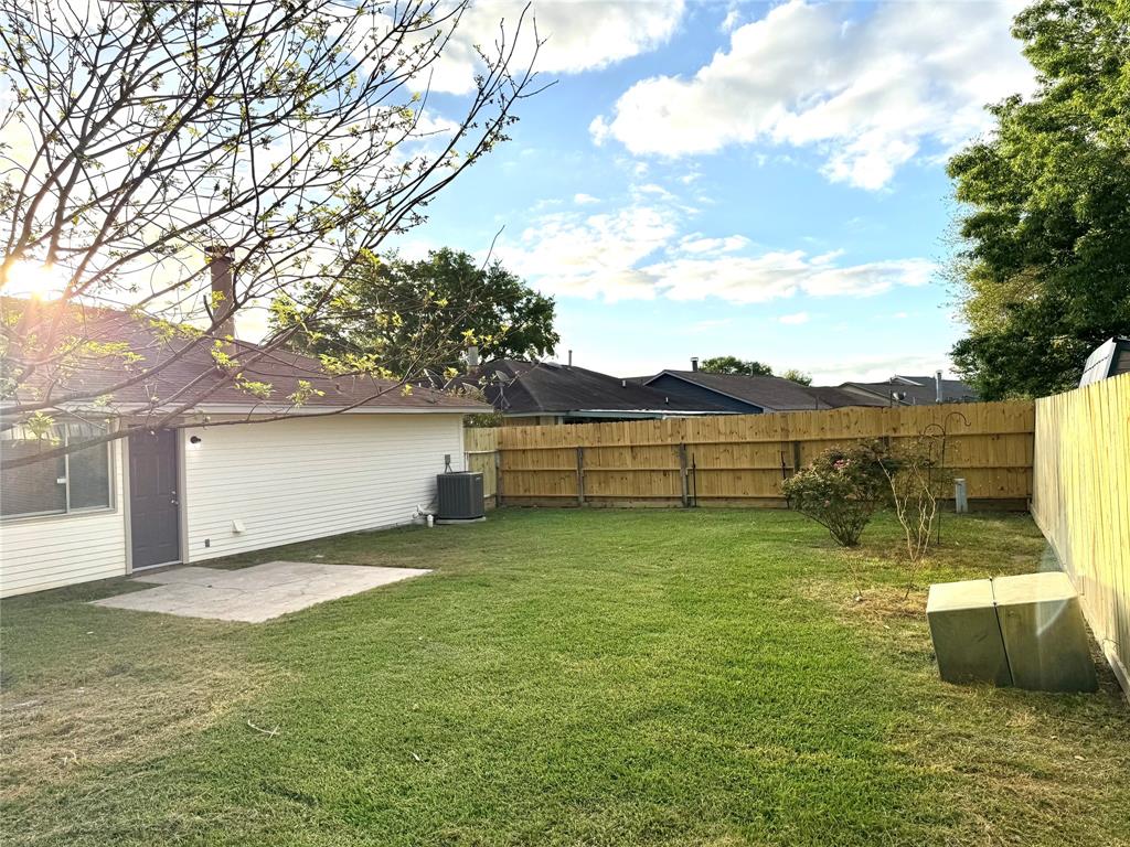 741 Sugar Hill Drive, La Porte, Texas image 25