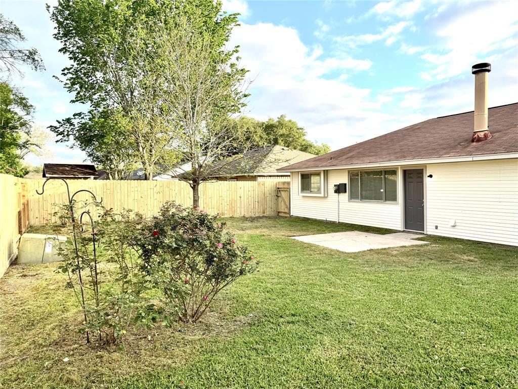 741 Sugar Hill Drive, La Porte, Texas image 27