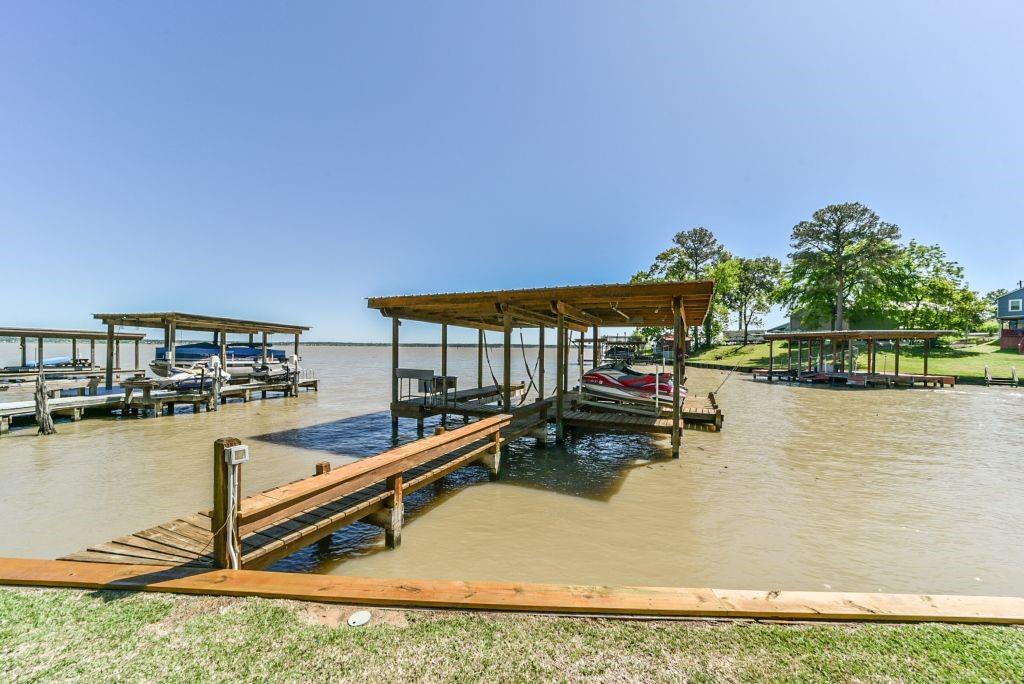 321 E Woodland Shores Drive
