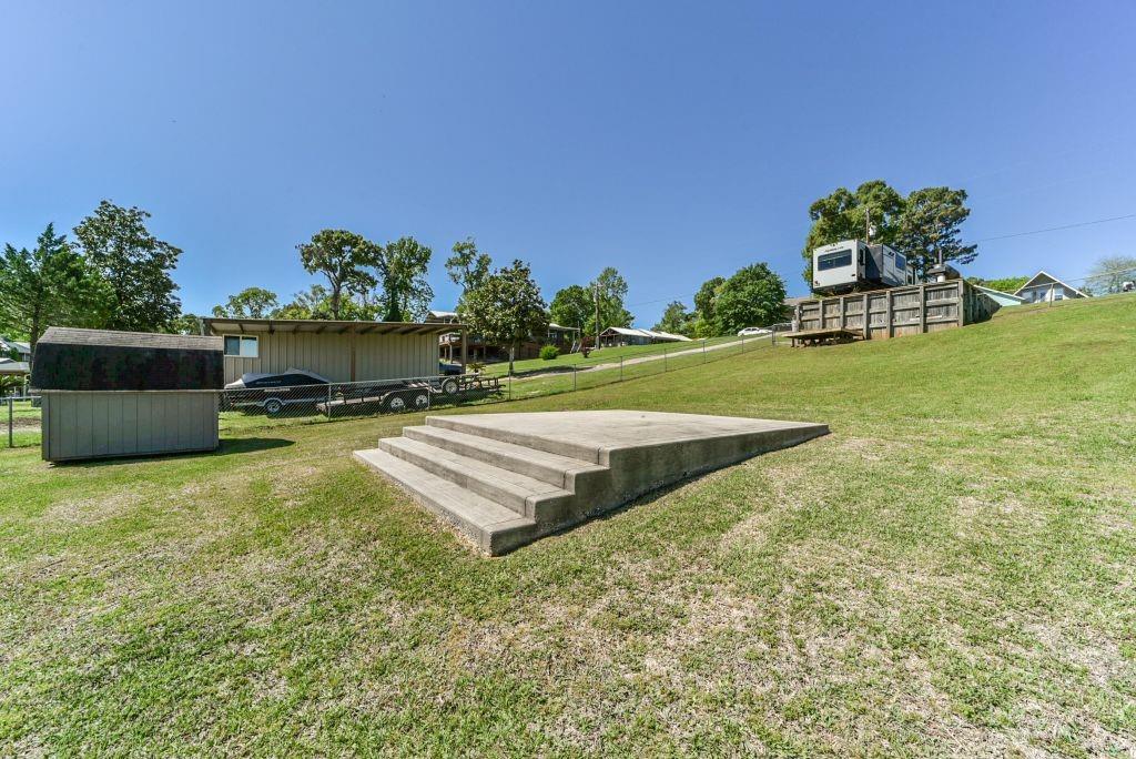 321 E Woodland Shores Drive