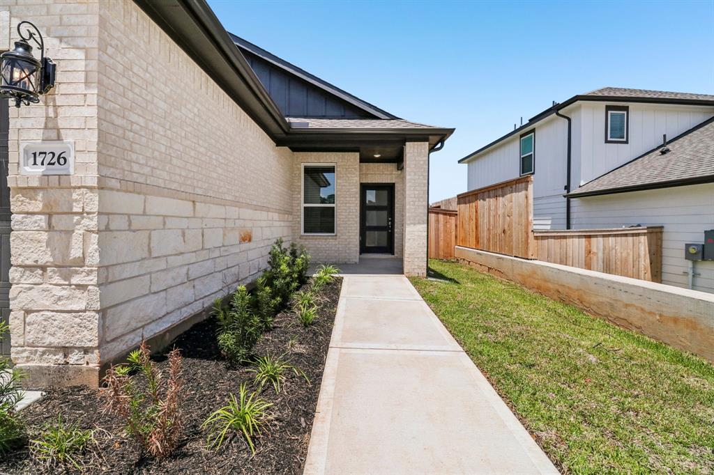 1726 Cayden Oak Lane