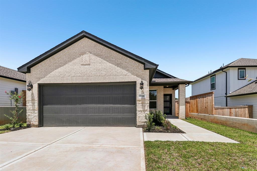 1726 Cayden Oak Lane