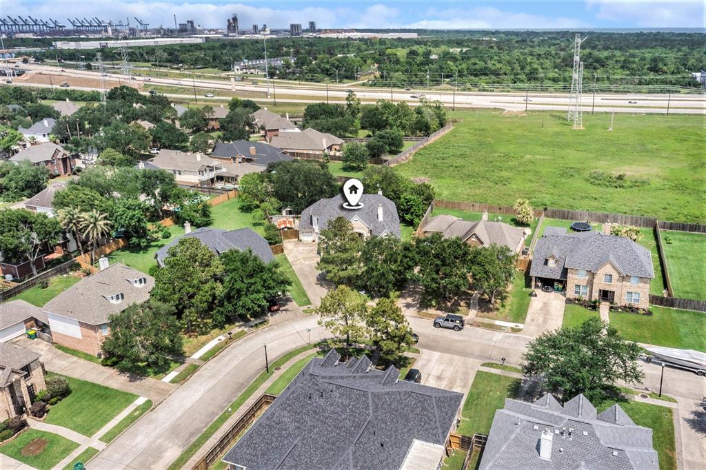 3425 Palm Bay Circle, Seabrook, Texas image 50