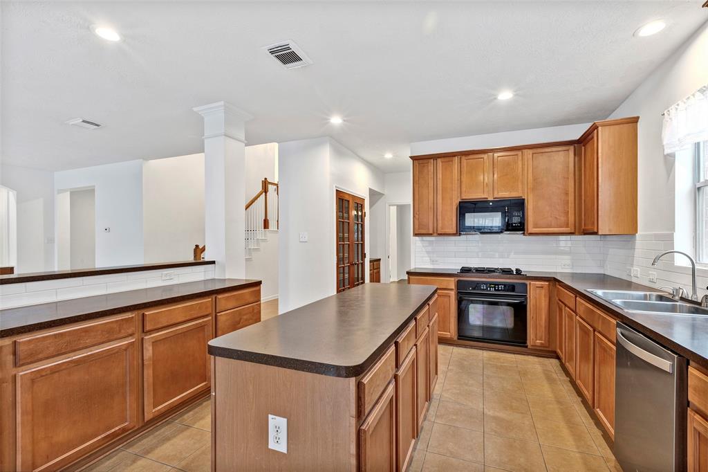2618 Bridgestone Park Lane, Spring, Texas image 6