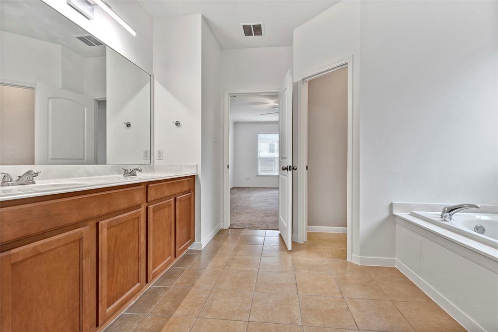 2618 Bridgestone Park Lane, Spring, Texas image 16