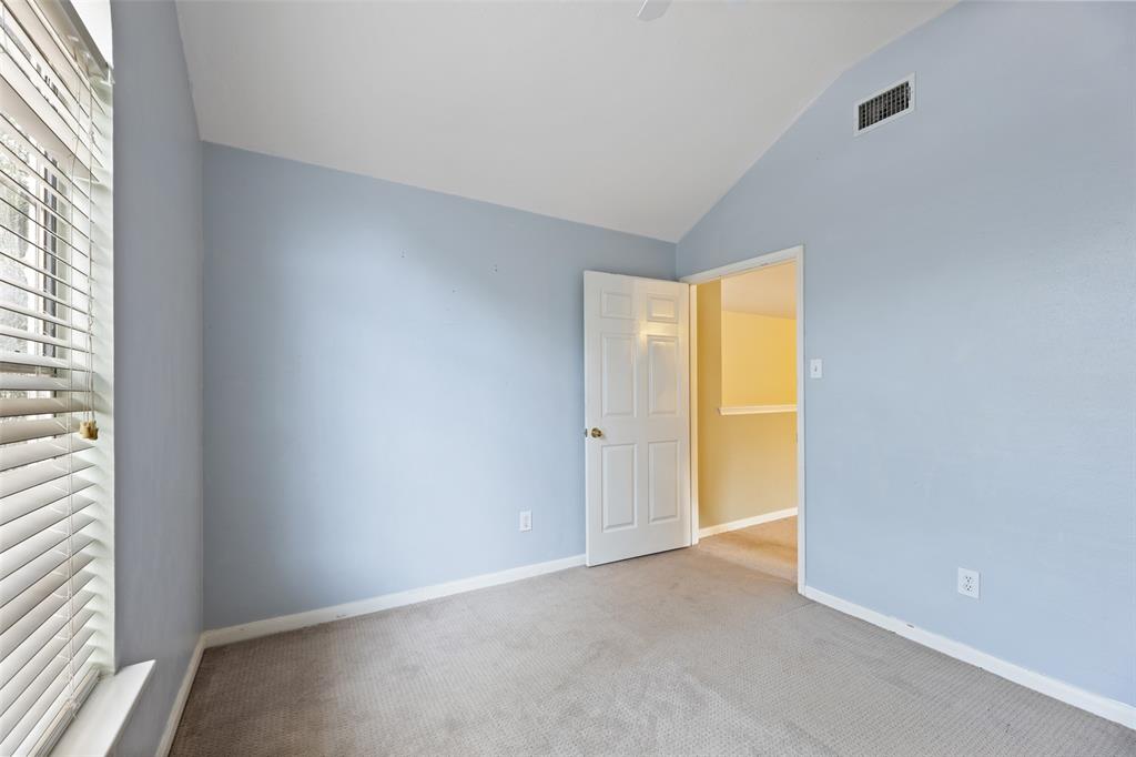 9135 Eaglecove Drive, Houston, Texas image 12