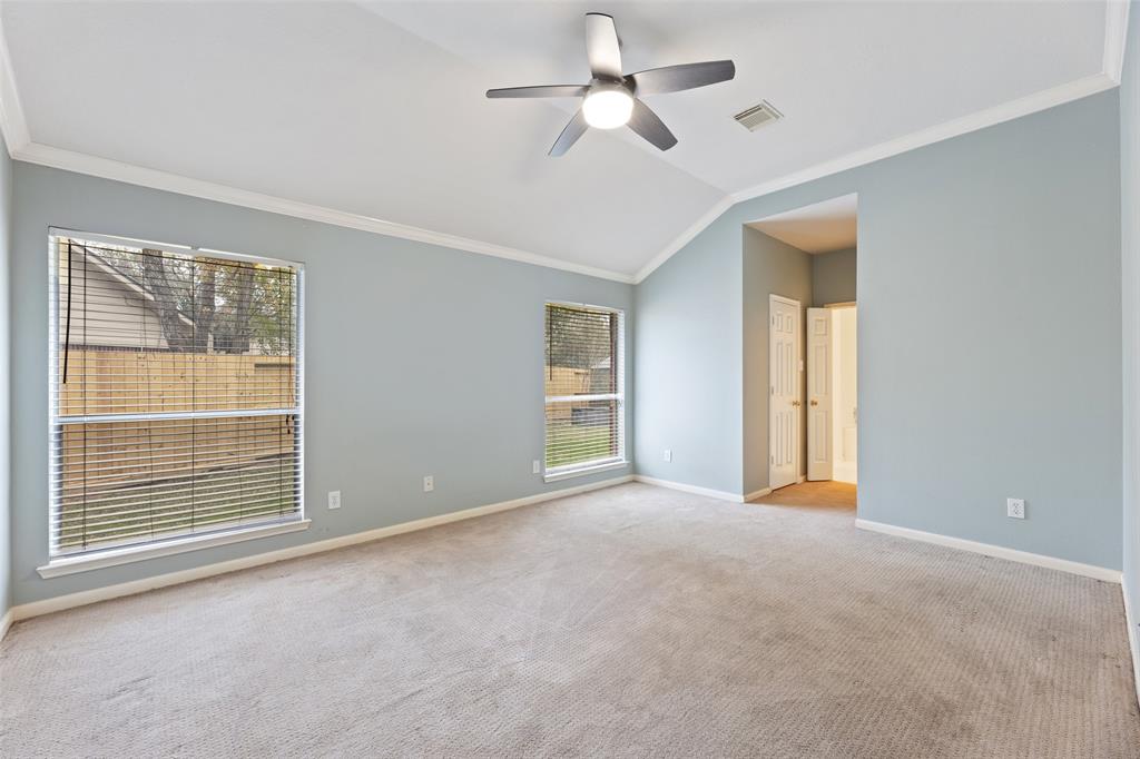9135 Eaglecove Drive, Houston, Texas image 5
