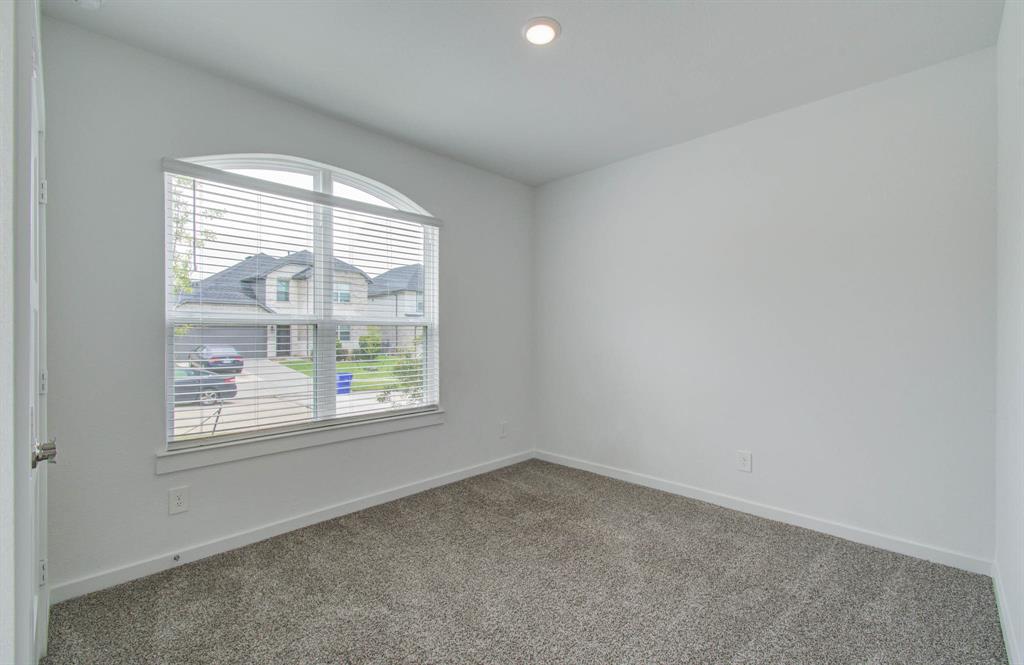 309 Pleasant Hill Way, Conroe, Texas image 8