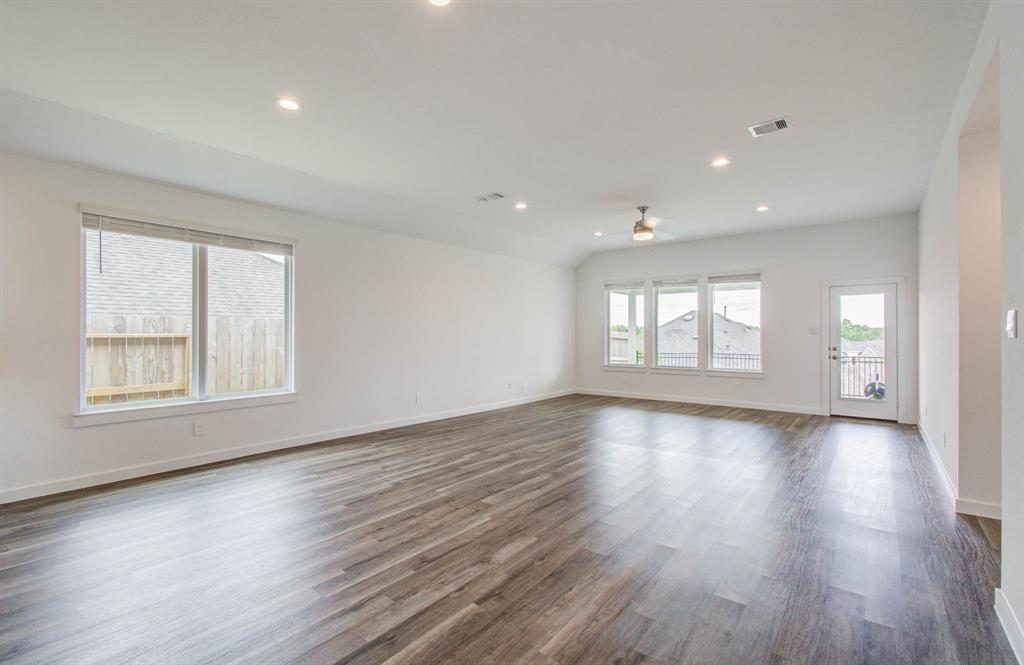 309 Pleasant Hill Way, Conroe, Texas image 20
