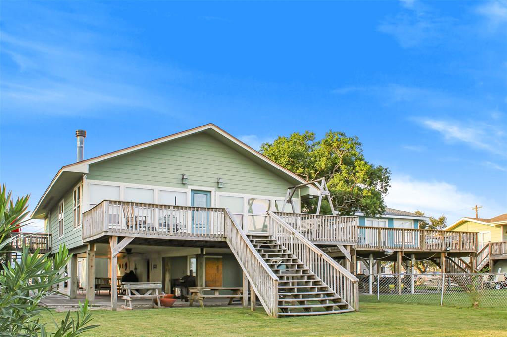 1437 John St, San Leon, Texas image 3