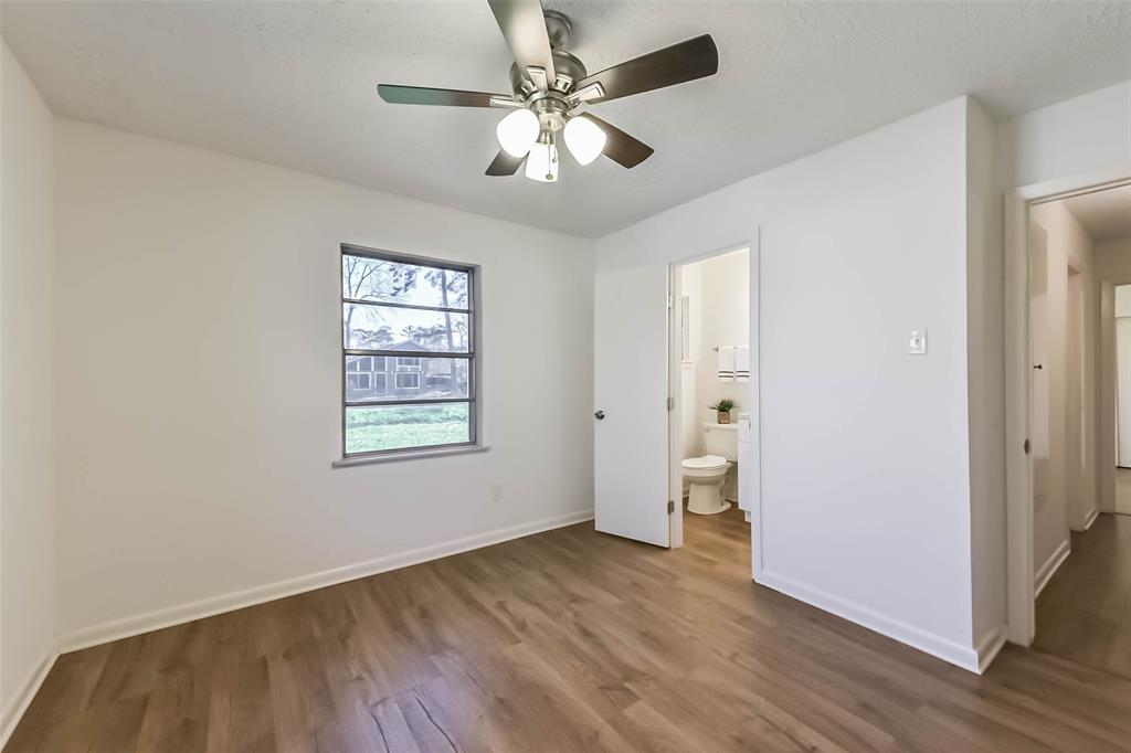 227 Cherry Valley Drive, Houston, Texas image 19
