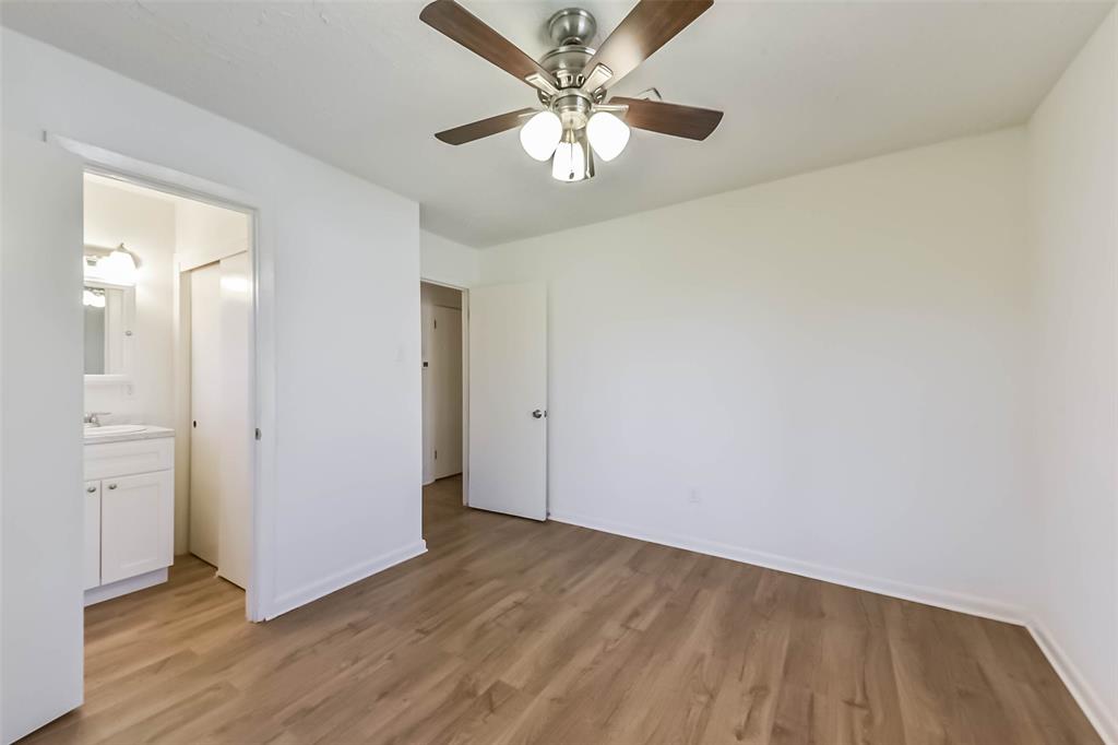227 Cherry Valley Drive, Houston, Texas image 18