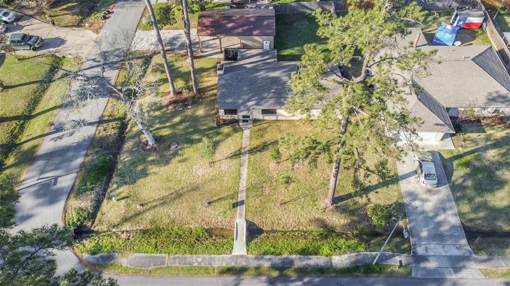 227 Cherry Valley Drive, Houston, Texas image 2