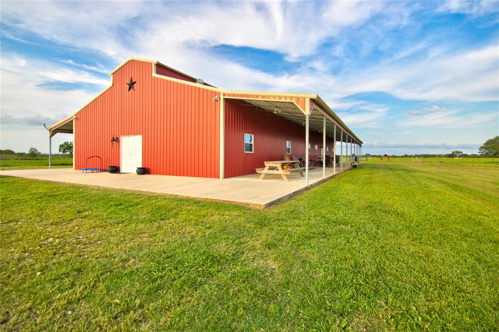 5829 County Road 18