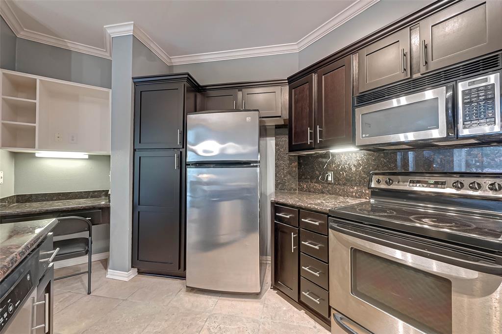 2111 Welch Street #B117, Houston, Texas image 8