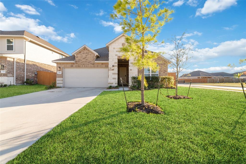 1500 Dawn Harbor Drive, Katy, Texas image 2