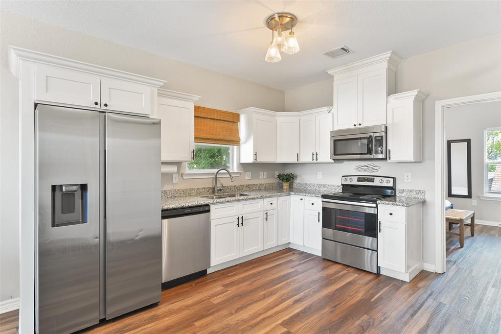 1302 55th Street, Galveston, Texas image 7