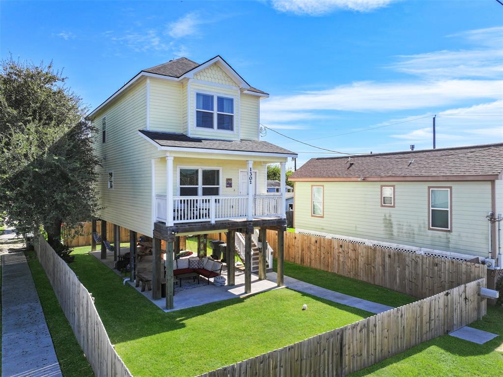 1302 55th Street, Galveston, Texas image 2