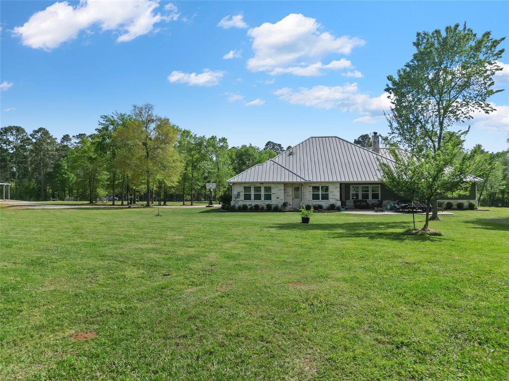 7615 Willys Road, New Waverly, Texas image 2
