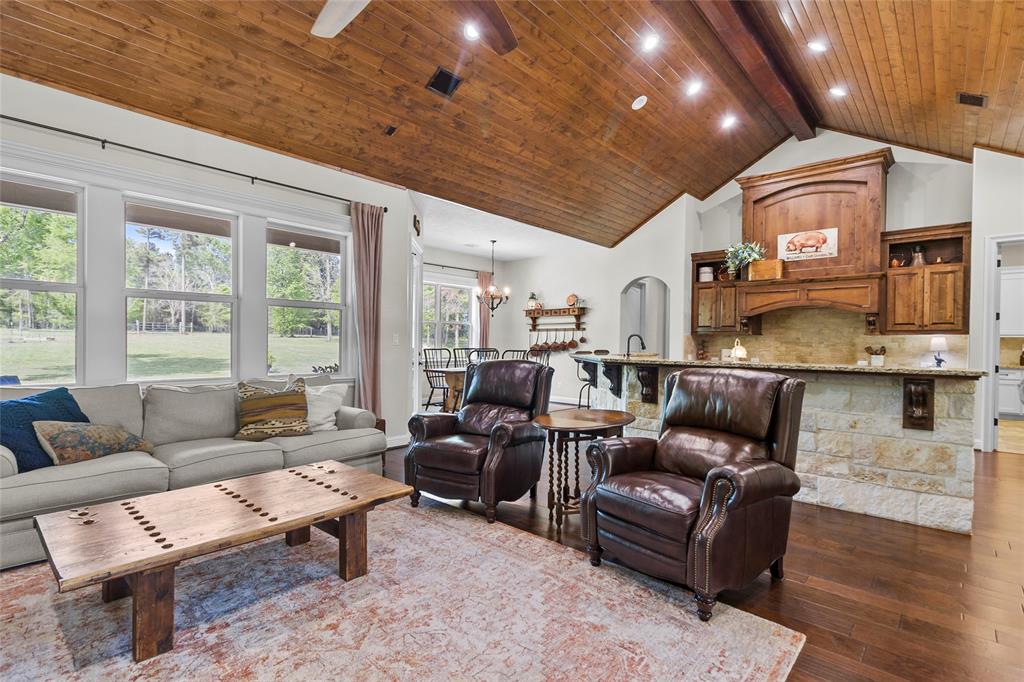 7615 Willys Road, New Waverly, Texas image 7