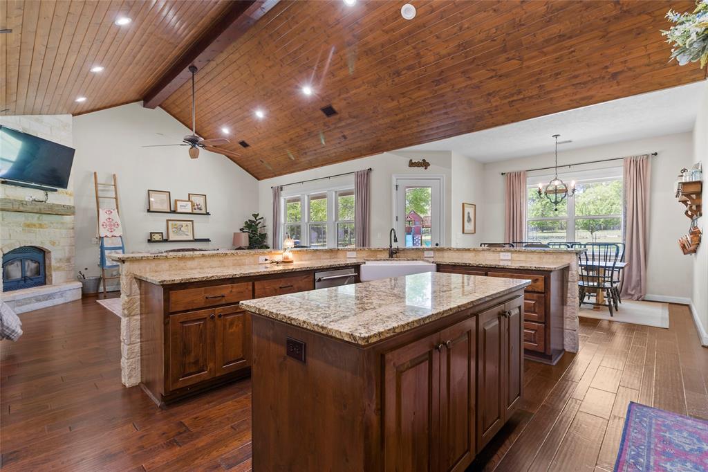 7615 Willys Road, New Waverly, Texas image 10