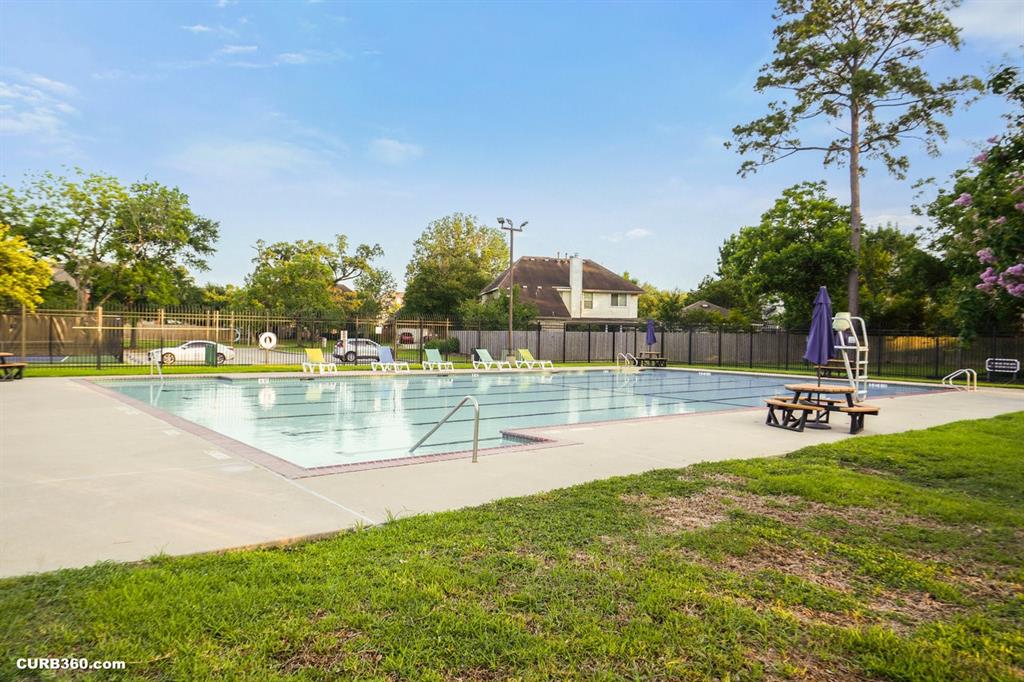 647 Cypresswood Trace, Spring, Texas image 39