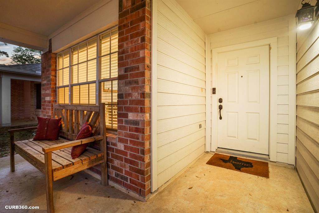 647 Cypresswood Trace, Spring, Texas image 4