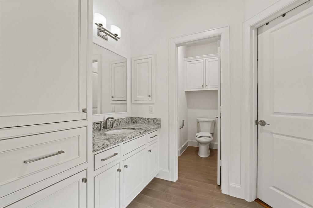 802 N 3rd Street, Bellaire, Texas image 37