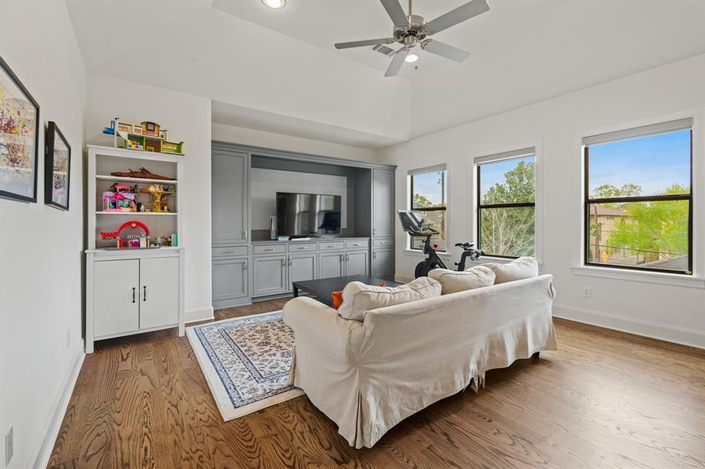 802 N 3rd Street, Bellaire, Texas image 40