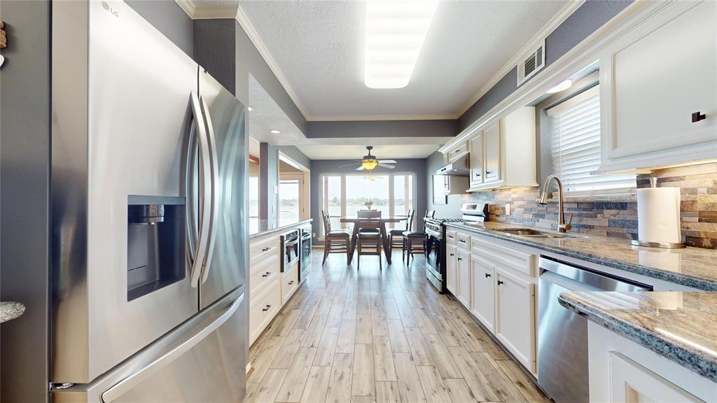 12708 Pelican Blvd Boulevard, Willis, Texas image 11