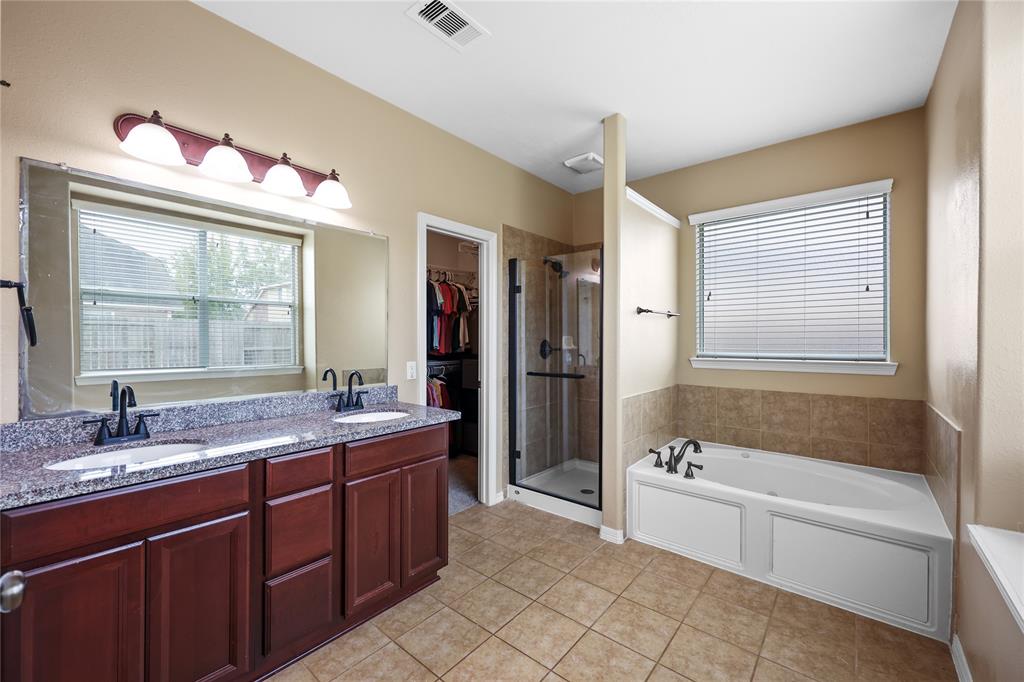 13112 Southern Valley Drive, Pearland, Texas image 17