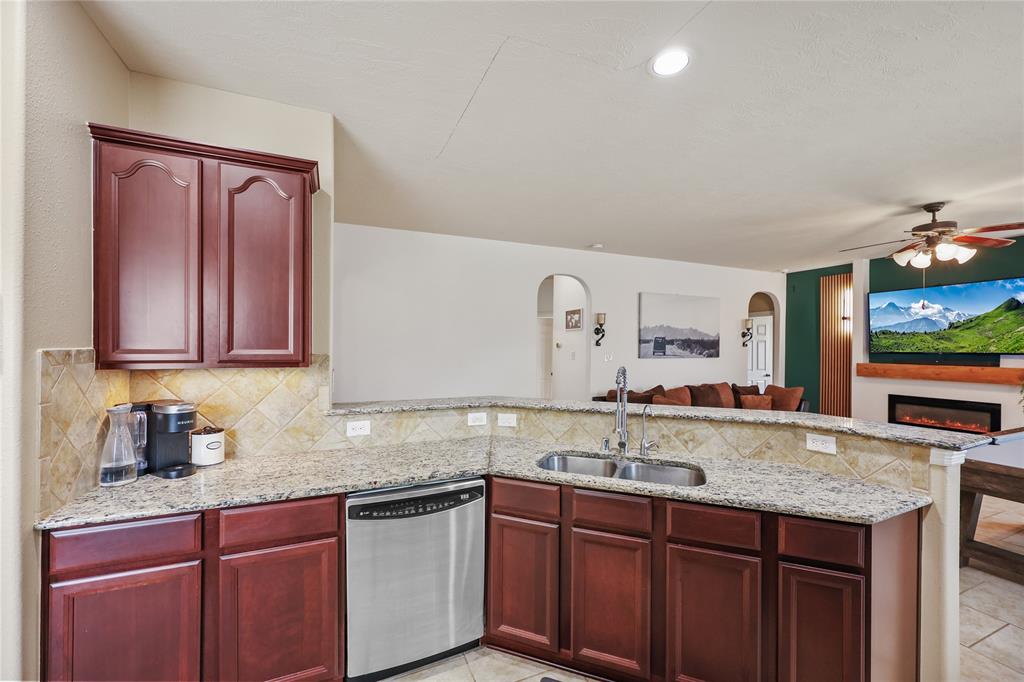 13112 Southern Valley Drive, Pearland, Texas image 7