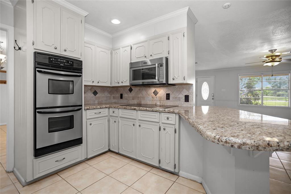 606 N Mciver Street, Madisonville, Texas image 12