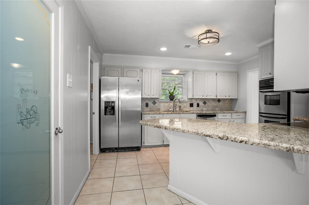 606 N Mciver Street, Madisonville, Texas image 11