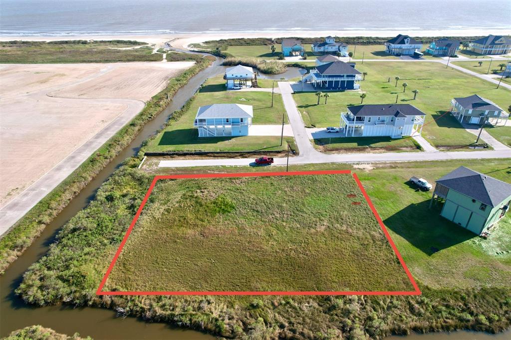 697 Overlook Drive, Crystal Beach, Texas image 14