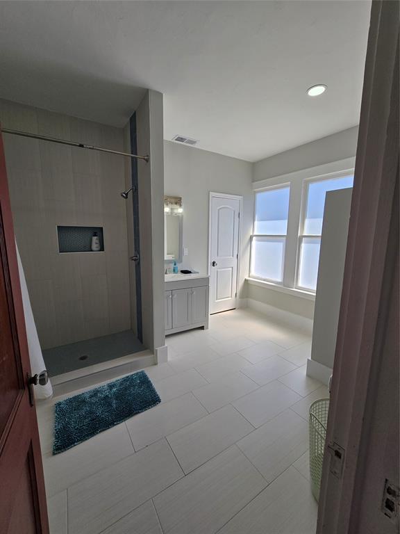 2902 Bernardo De Galvez Avenue
