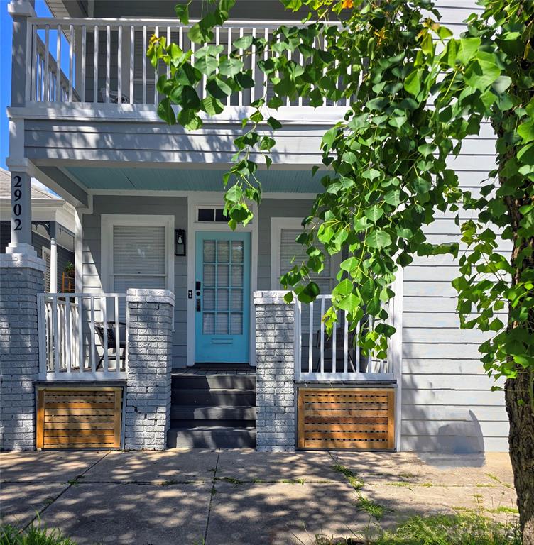 2902 Bernardo De Galvez Avenue, Galveston, Texas image 1