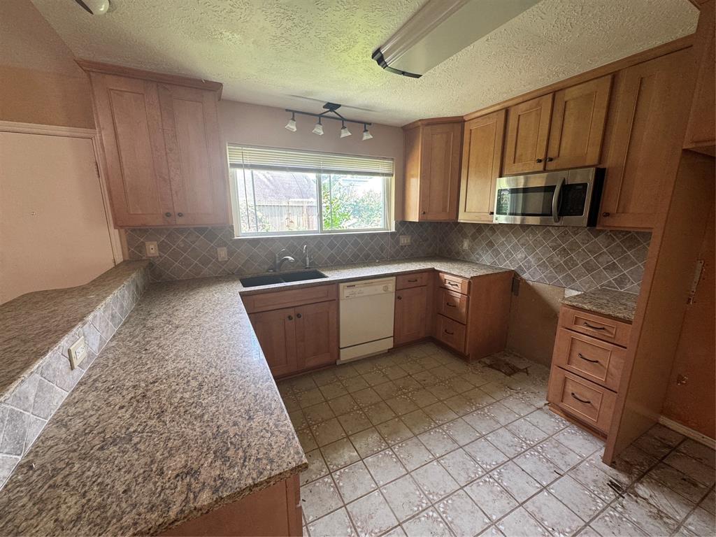 25803 Wingfield Lane, Spring, Texas image 13